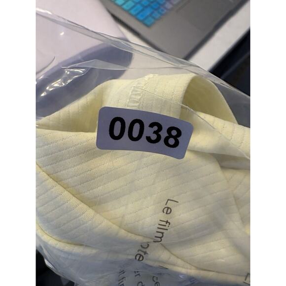 Patagonia Air Flow Lightweight Fast Drying Women T-shirt Sz M Yellow Athletic - Picture 10 of 10